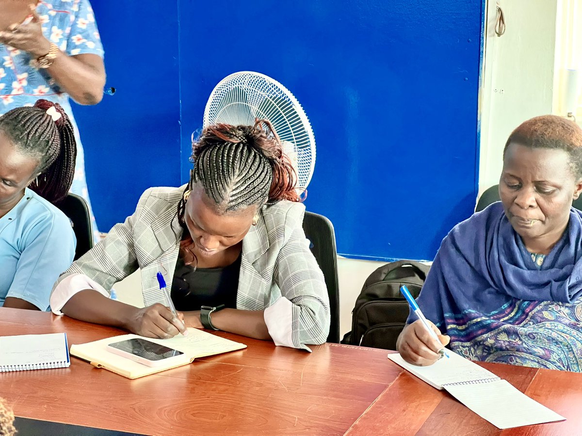 Reachoutmbuya's tweet photo. #CervicalCancerPrevention
ROM is hosting a Regional Cervical Cancer Screening & Treatment Training for midwives from @KCCAUG and ROM-supported facilities in Kampala.
#ROMTrainings
#CervicalCancer
@MinofHealthUG https://t.co/lPamfBR544