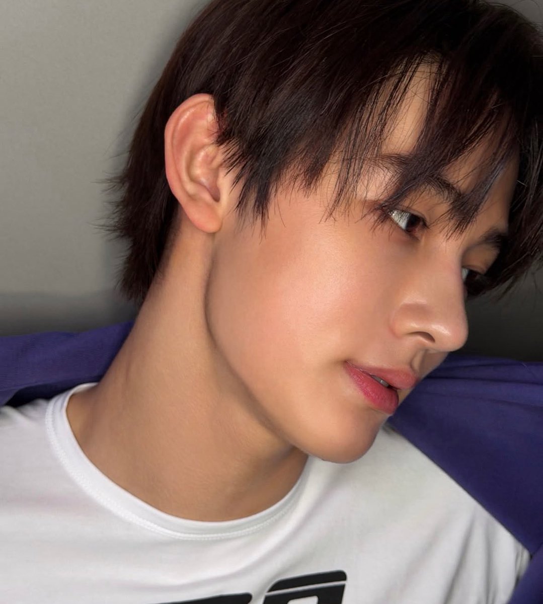 JuriJuriJuri tweet media