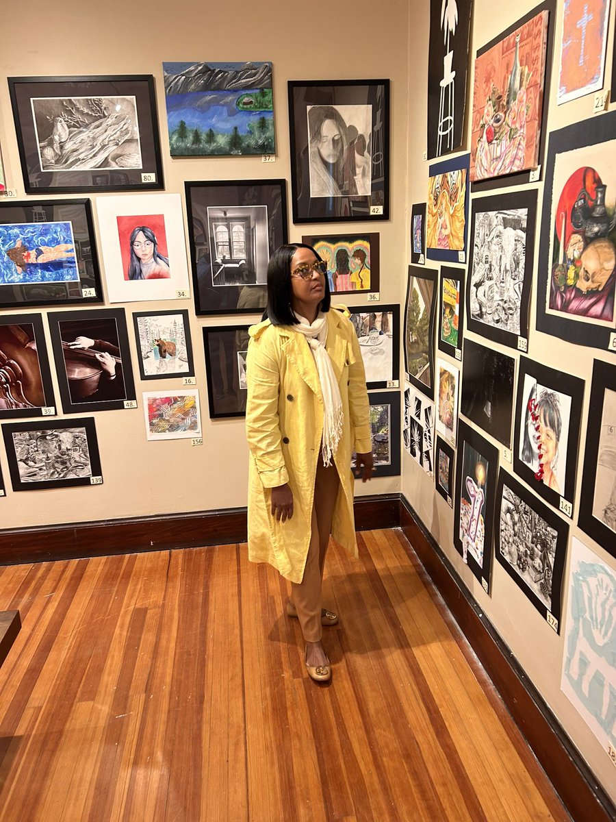 RepJahanaHayes's tweet photo. Spent my Sunday at the @MattatuckMuseum 🎨🖌️
The creativity & talent of #CT05 student-artists is on full display.
Over 160 pieces were submitted to the annual Congressional Art Competition this year.
Stay tuned for our winners! https://t.co/e2uWbzoIxy