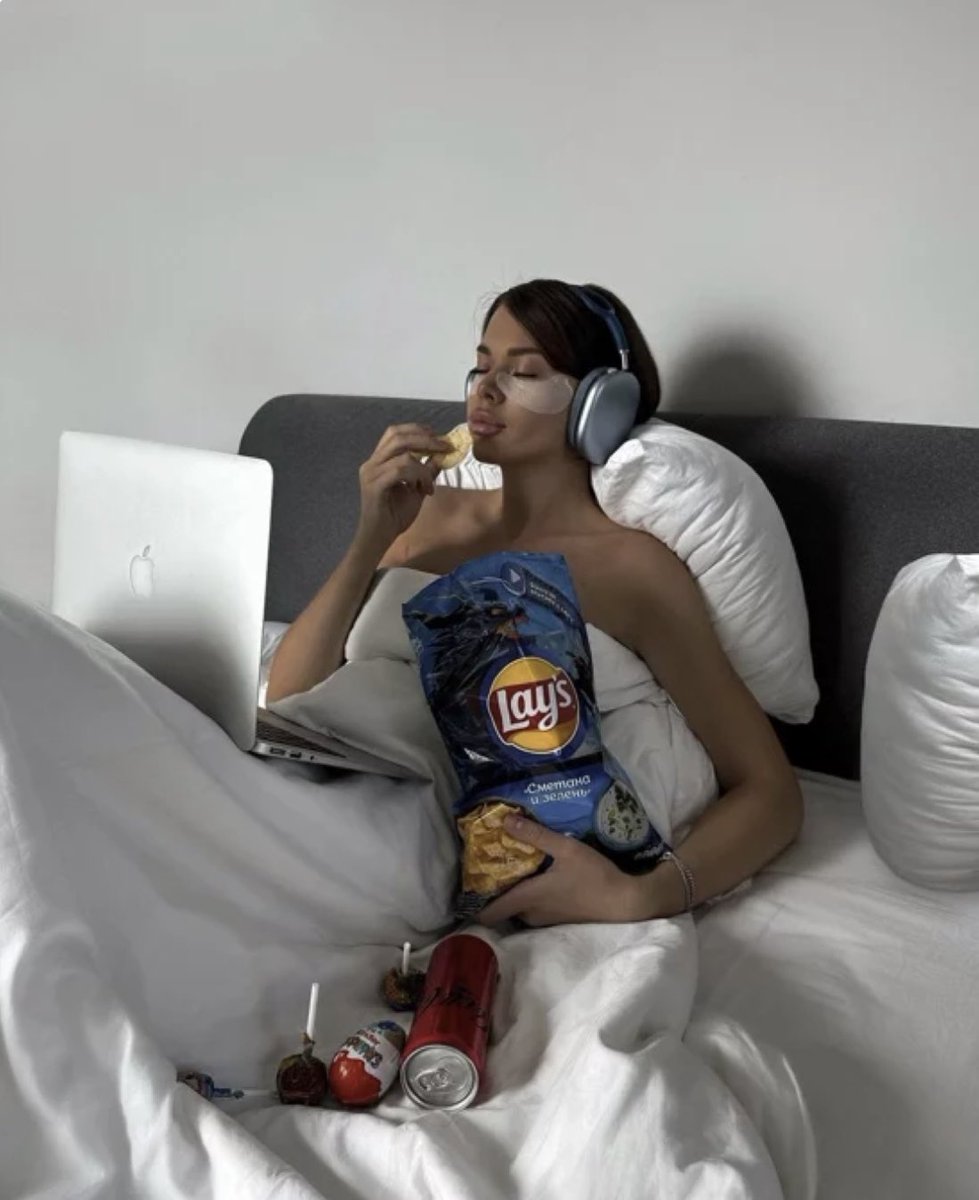 𝒞𝓁𝒶𝓈𝓈𝓎 tweet media