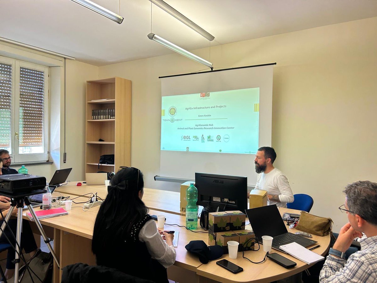 eGLankara's tweet photo. Within the TÜBİTAK-CNR bilateral collaboration project, the “Bluefin Tuna Larvae” meeting, joined by our director Prof. Dr. Emre Keskin, was held in Naples, Italy.

DNA-based methods developed at eGL and AgriGx,and collaboration opportunities in the Mediterranean, were discussed. https://t.co/l3YvKwGlVK