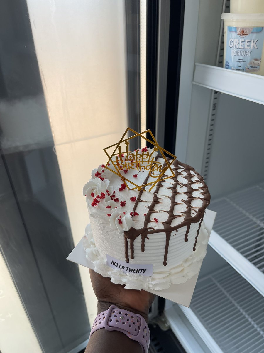 Sixpee Bakeshop tweet media