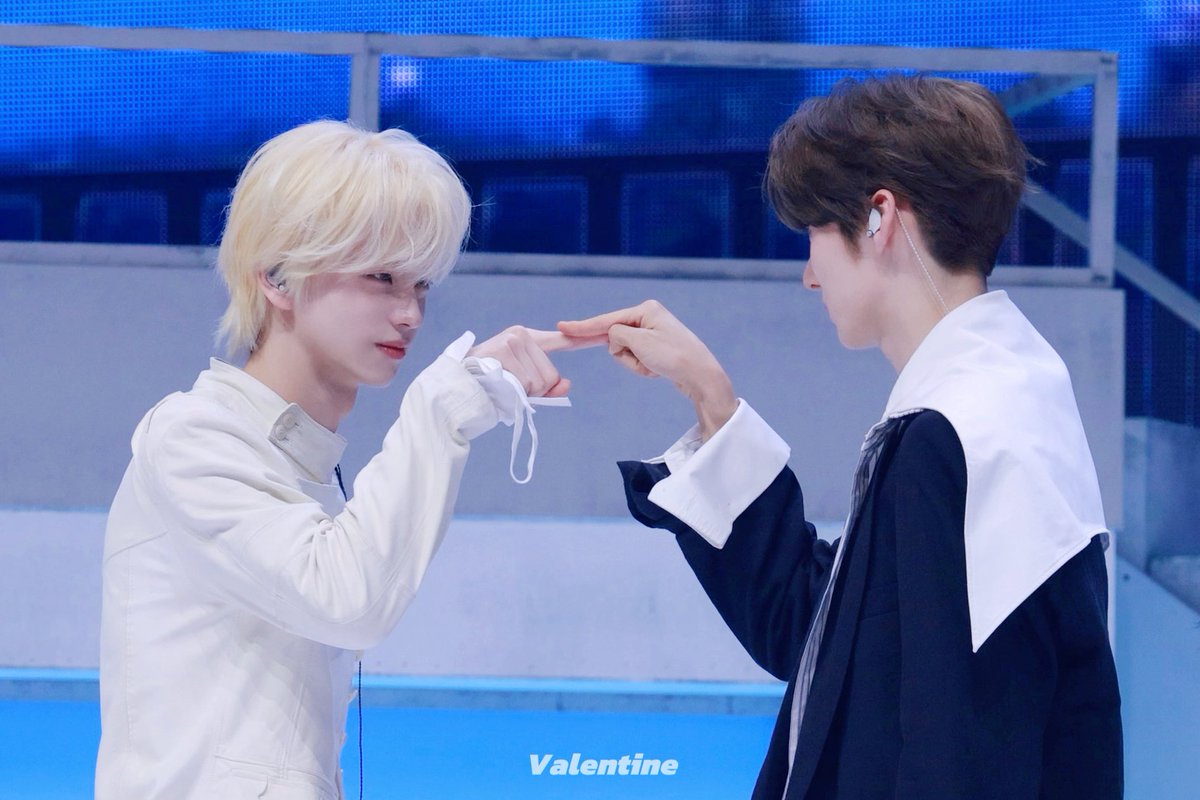 Valentinel4ever's tweet photo. 26.04.27  쇼케이스

#투어스 #TWS #トゥアス
#신유 #SHINYU #シニュ
#영재 #YOUNGJAE #ヨンジェ
#우유빵즈 https://t.co/hDyvBaWyHd