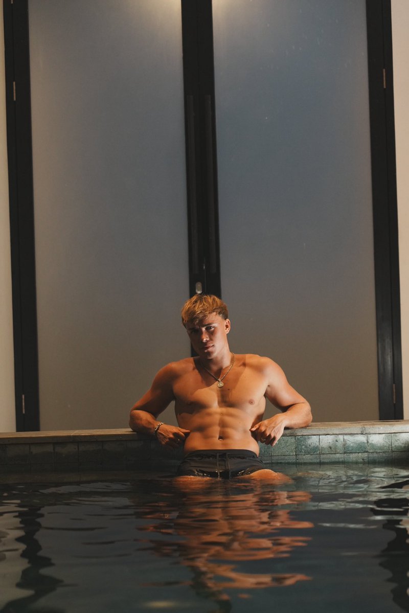 Master Chad tweet media