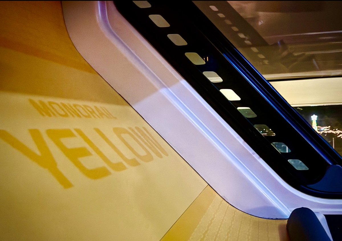 tbenderphoto1's tweet image. 🫐/#Happy #MonorailMONDAY🚝 #MonorailPilot @WaltDisneyWorld @WaltDisneyCo @SRQAirport @DisneyClipsGuy @disneyxp @kkuizon @imderekbell @DznyGrlSD @WDWdrunktrooper @Aphotolover @DisneyOnParade @sweetiepiebri @DisneyScoopGuy @BarbaraVonBauer #PorfavorManténgaseAlejadodelasPuertas 👇🏼