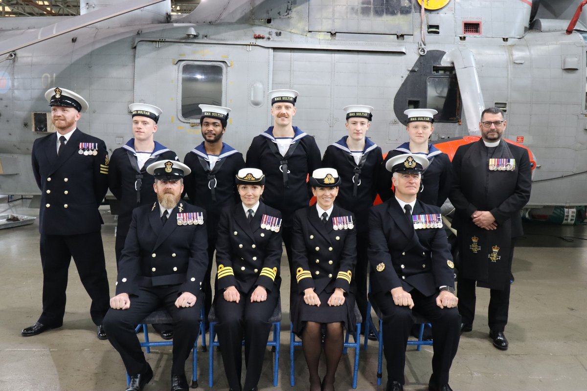 HMSsultan's tweet image. Congratulations to AETQC 25/009 on completing the
@RoyalNavy Air Engineering Technician Qualifying Course within RNAESS. They now join squadrons for Phase 2b training, @RNASCuldrose, @RNASYeovilton, @RAF_Marham, supporting Merlin, Wildcat, and F-35 Lightning Jets.  #AwEsome