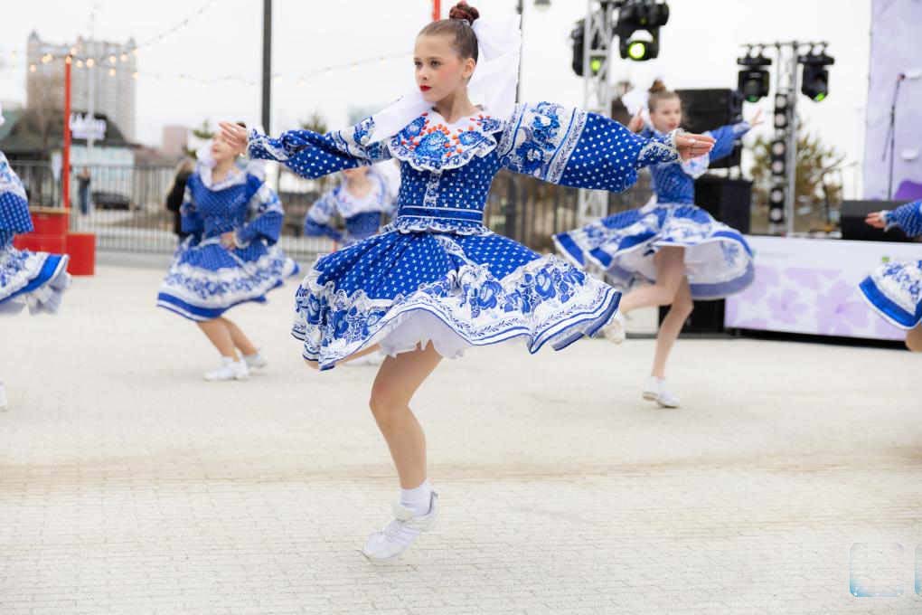 thandojo's tweet image. #Rhododendron #festival celebrated in #Vladivostok, #Russia to promote rhododendron-themed #tourism and enhance its appeal to #tourists.
