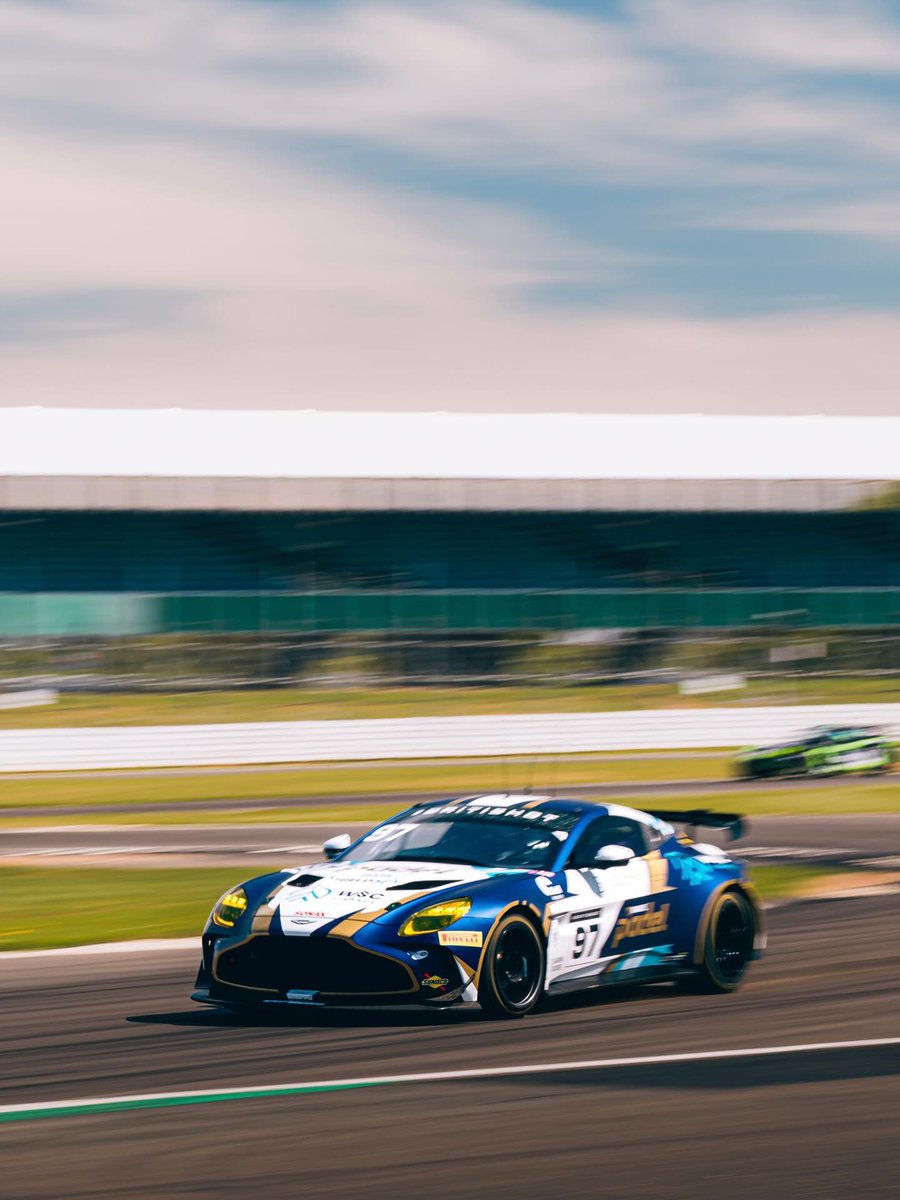 wscfinance_'s tweet image. Kicking off @BritishGT with a podium 🏆

Mega result for @RonanPearson14 and @gbrstratton 

#WSCFinance #FinanceMadeSimple #BritishGT #RonanPearson