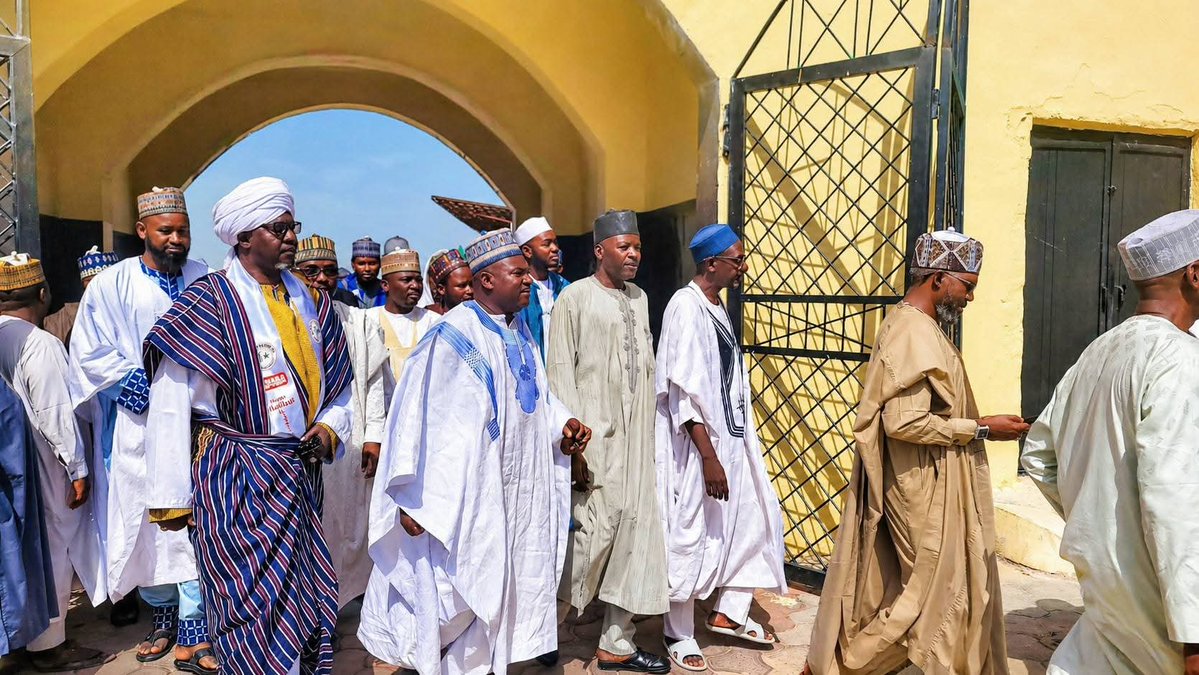 Alhamdu Lillahi 
Shehu Isma’ila Umar Almaddah (Mai Diwani)
Ya yiwa Sarkin Zazzau H.H Amb. Ahmed Nuhu Bamalli. 
Ta'aziyyar Hajiya Fatima (Nabara) Mahaifiyar Hon.Alhaji Sani Aminu Sultan (SAS) Zaria Allah Ya Rahamshe ta Allahumma Amin. 
Yau Litinin,27/04/2026