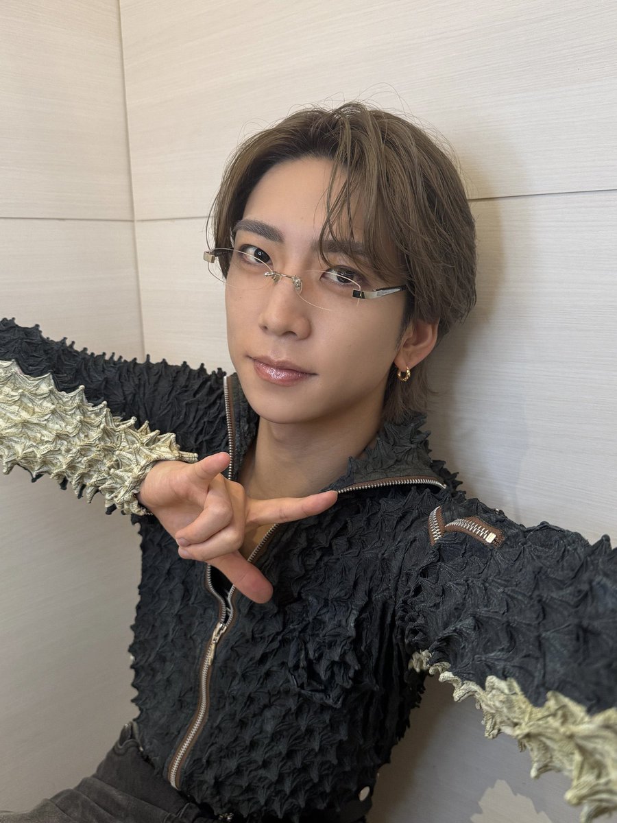 𝐑⸝⋆ tweet media