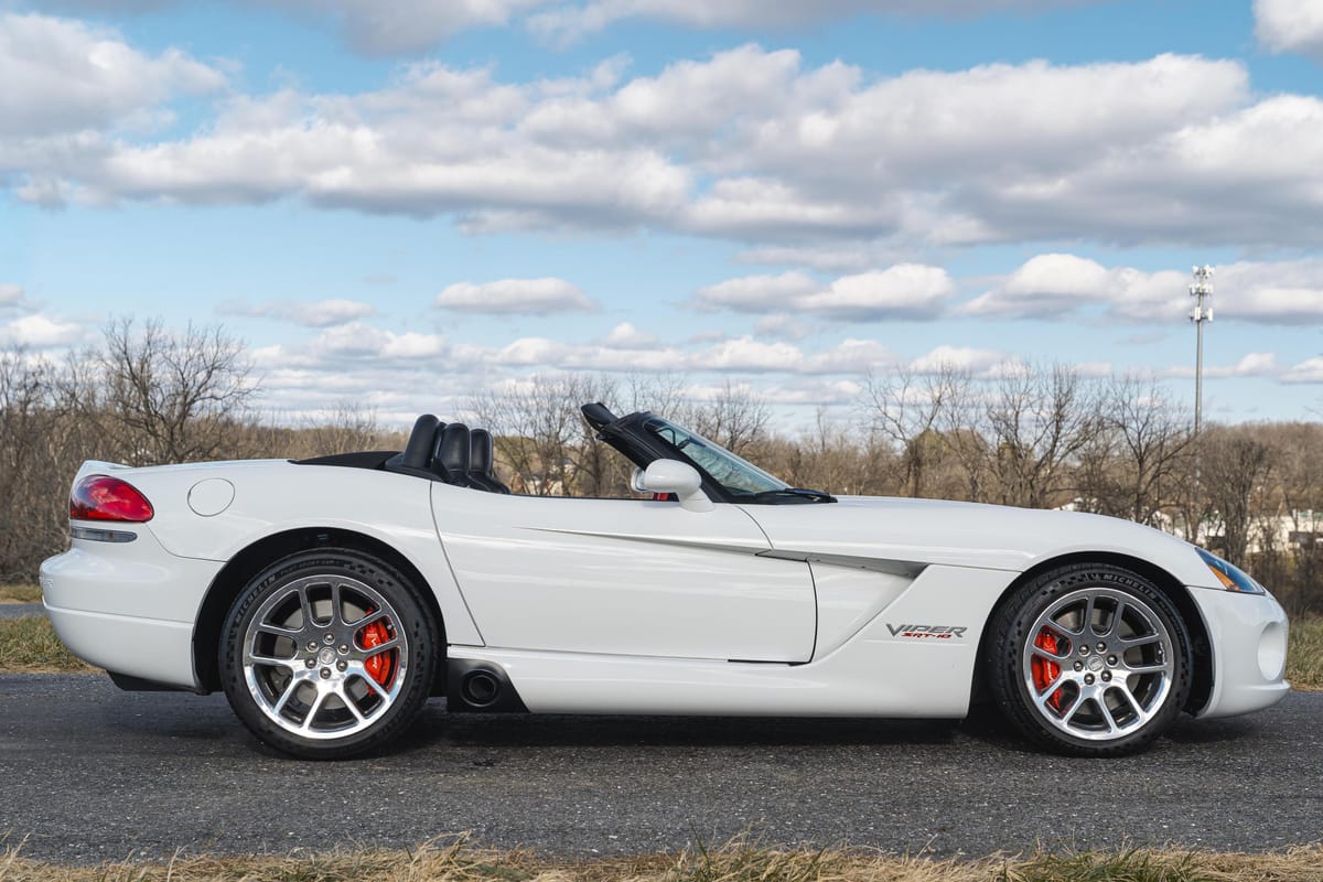 KingOfMopar1's tweet image. 2004 Dodge Viper SRT-10 Convertible Mamba Edition