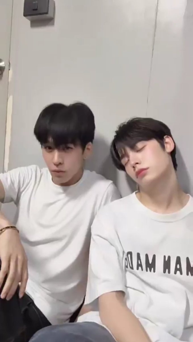 With Us Forever⁷💜 tweet media