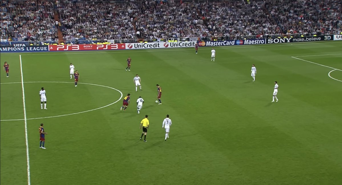 ✨ 𝗢𝗡 𝗧𝗛𝗜𝗦 𝗗𝗔𝗬 𝟭𝟱 𝗬𝗘𝗔𝗥𝗦 𝗔𝗚𝗢: 

Sergio Busquets left the ball for Lionel Messi, and what followed was one of the greatest Champions League goals ever scored.