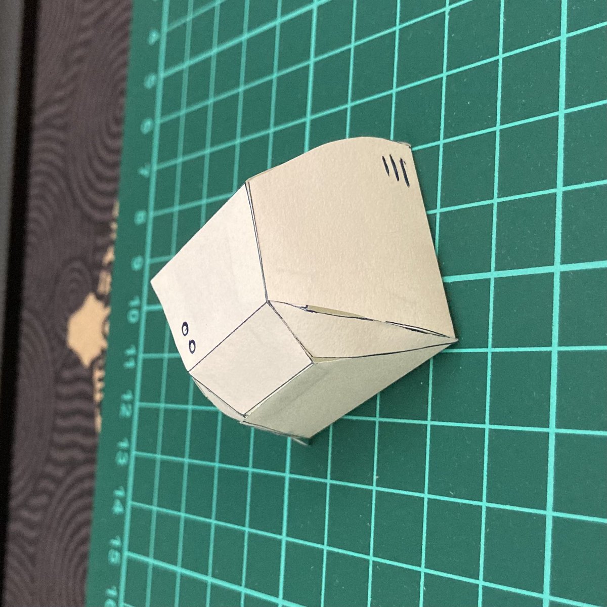 （∴） tweet media