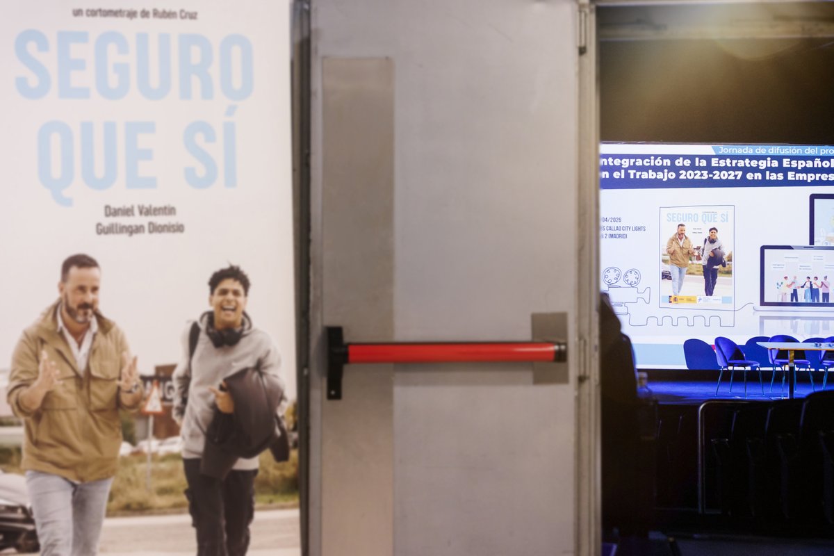 Asempleo_'s tweet photo. ASEMPLEO ha presentado en Cines Callao (Madrid) en colaboración con Femxa, nuevos contenidos formativos para responsables de salud laboral de ETTs
Financiado x Fundación Estatal para Prevención Riesgos Laborales F.S.P. (Ministerio de Trabajo y Economía Social. Gobierno de España) https://t.co/uCE5Hia72t