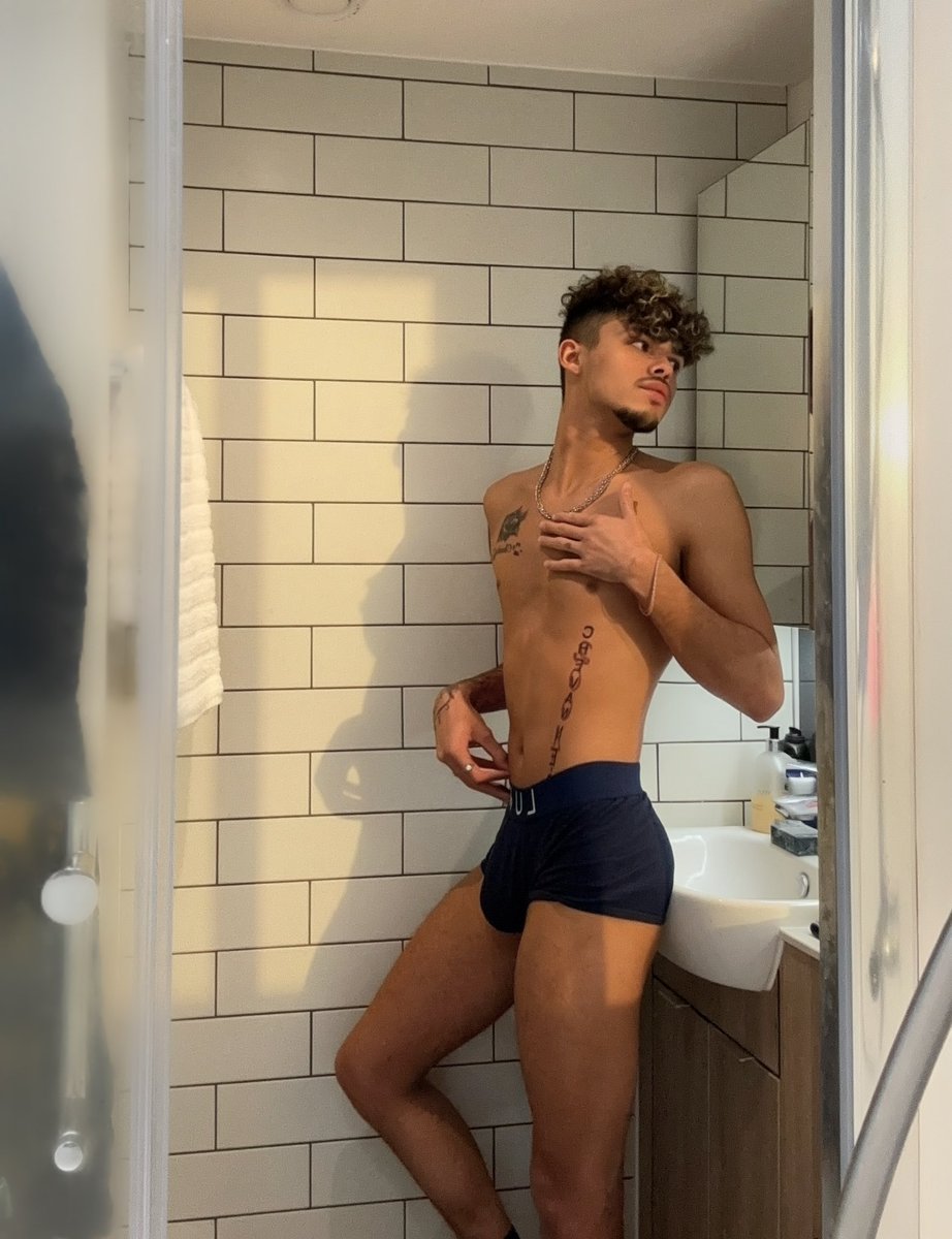 Kquiee1 TOP 8% tweet media