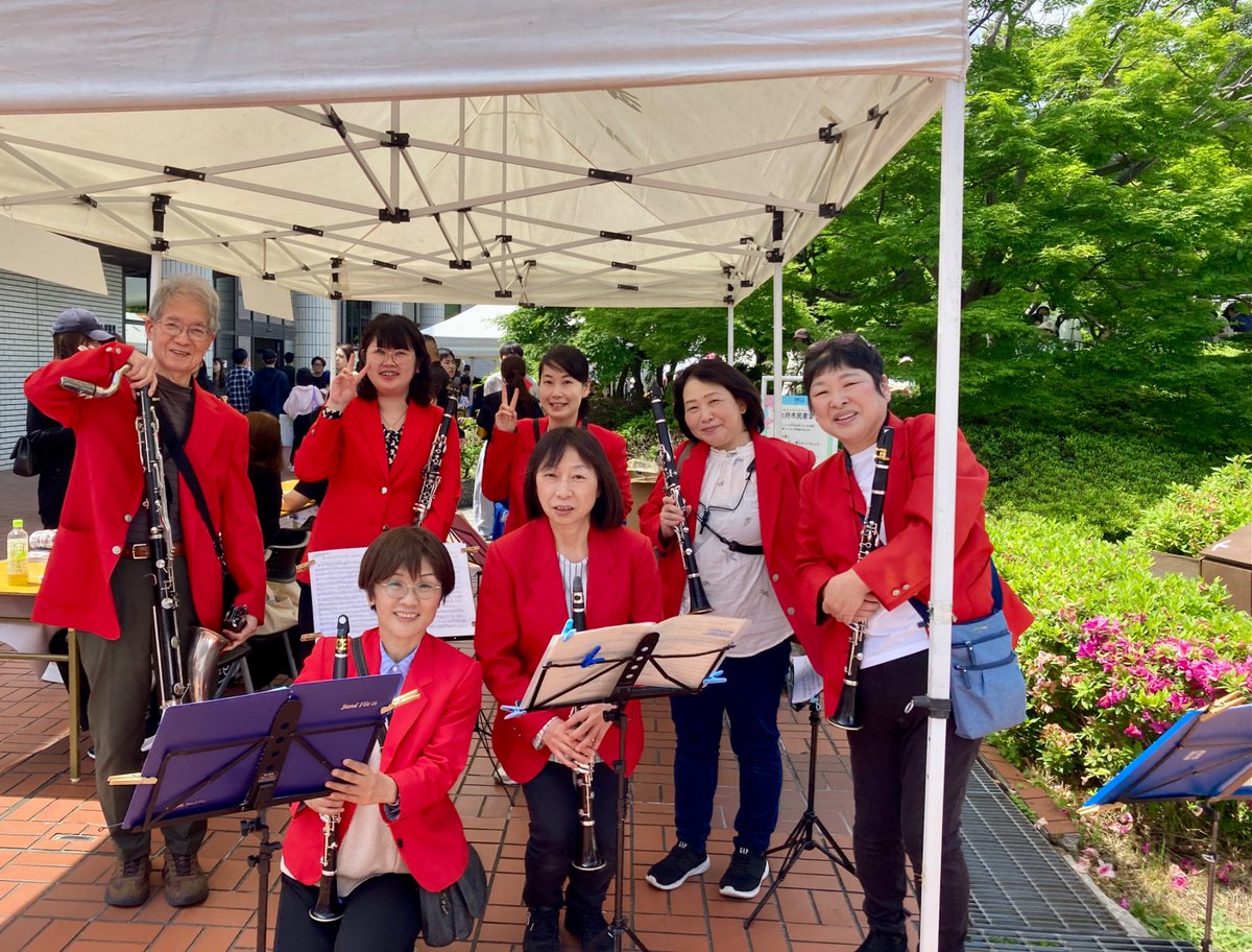 Obu_wo's tweet photo. 昨日4/26(日)は #大府市 大倉公園 #つつじまつり にてステージに出演させて頂きました。
当日は無事晴天に恵まれ、つつじの花も綺麗に咲いていました。春の陽気の中、私達の演奏をお聴き下さった皆さま有難うございました🌸
次の本番は7/12(日)#大府市文協音楽祭 です♪引き続き頑張ります。 https://t.co/f1PocVYPv9