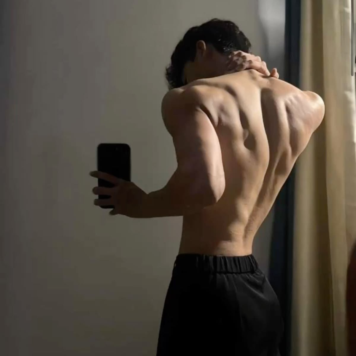 fairyblxd's tweet image. Mark me up &amp;lt;3  

#nsftw #nsfwtwt #backmuscles
