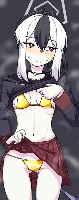 GWなのでカヨコに金ビキニ着てもらった(再掲)