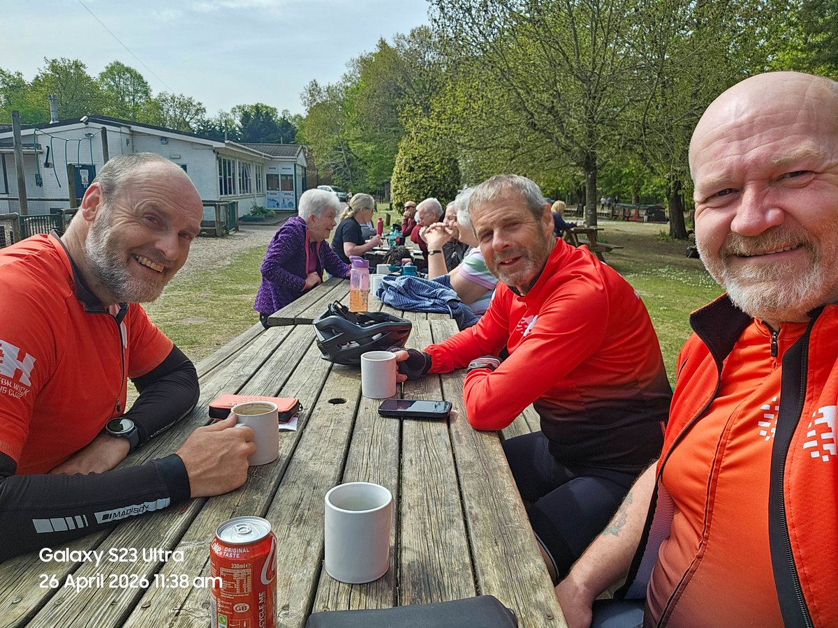 HamptonCycling's tweet photo. 26/04/26 HWCC to Mytchett. Turned into another glorious, sunny day. Watch the full video https://t.co/cZCEVTTq7o

Join us at https://t.co/QkGw2nIYkN https://t.co/K57iANrt3J