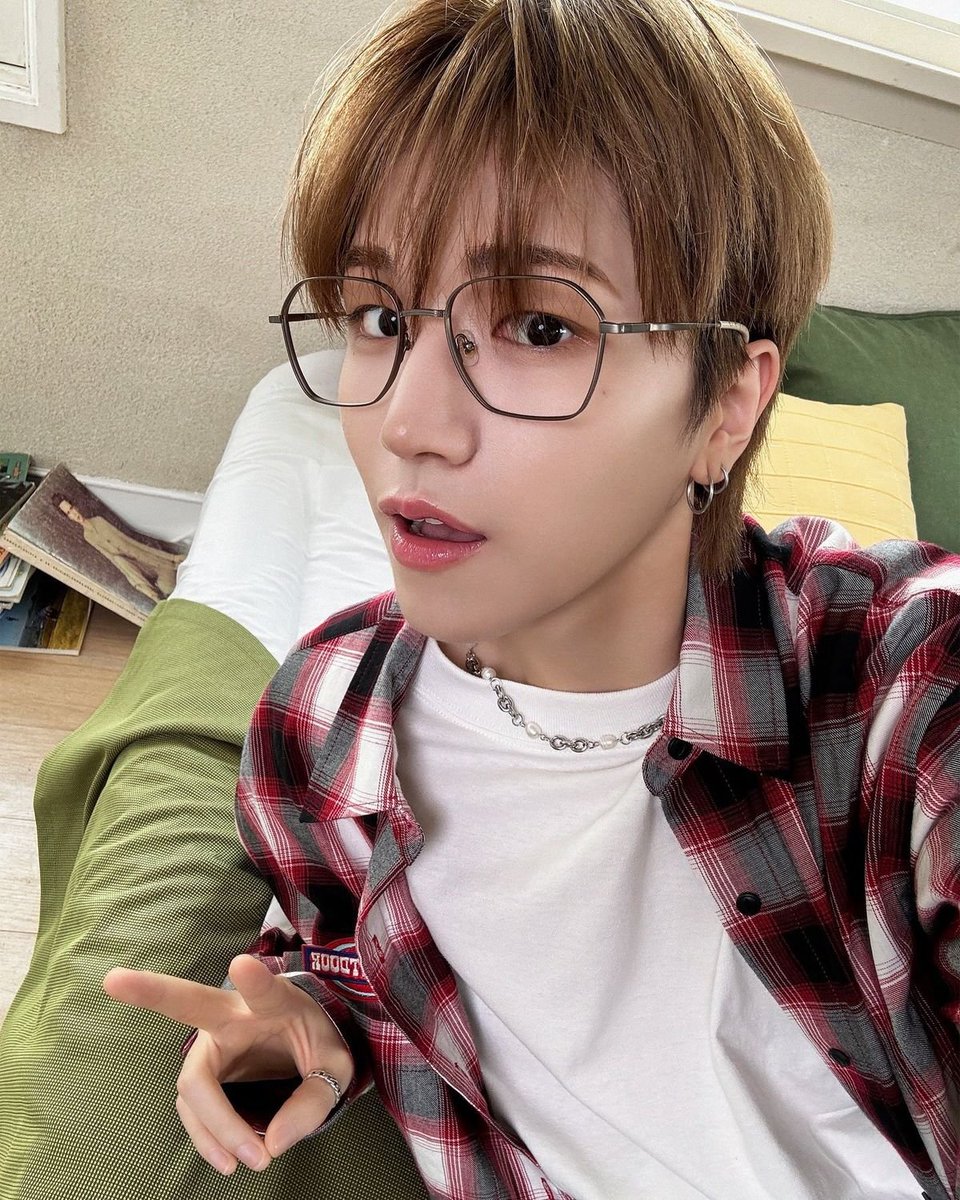 7th year: pas 🍎 bnd may cb tweet media