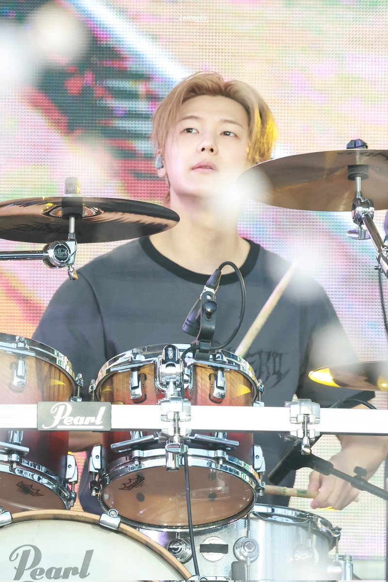 𝙇𝙚𝙞𝙩𝙢𝙤𝙩𝙞𝙫. 라이트모티프 tweet media