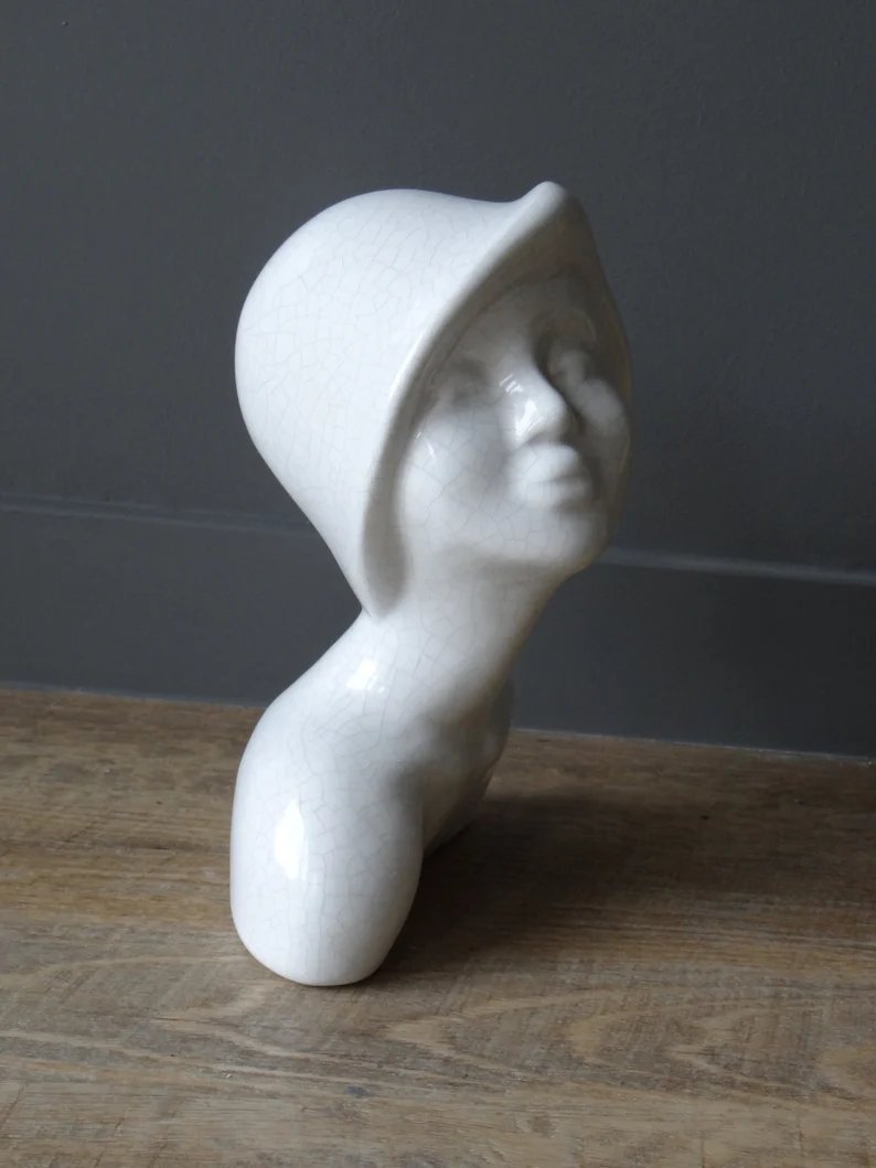 marieartcollec1's tweet image. Vintage Art Deco Bust – Elegant Woman in Cloche Hat. Stunning 1920s–1930s European earthenware flapper-era sculpture with beautiful cracked glaze. Perfect for Art Deco collectors!
Shop now: marieartcollection.etsy.com/listing/151782… #ArtDeco #VintageDecor #FlapperEra #ClocheHat  #AntiqueFinds