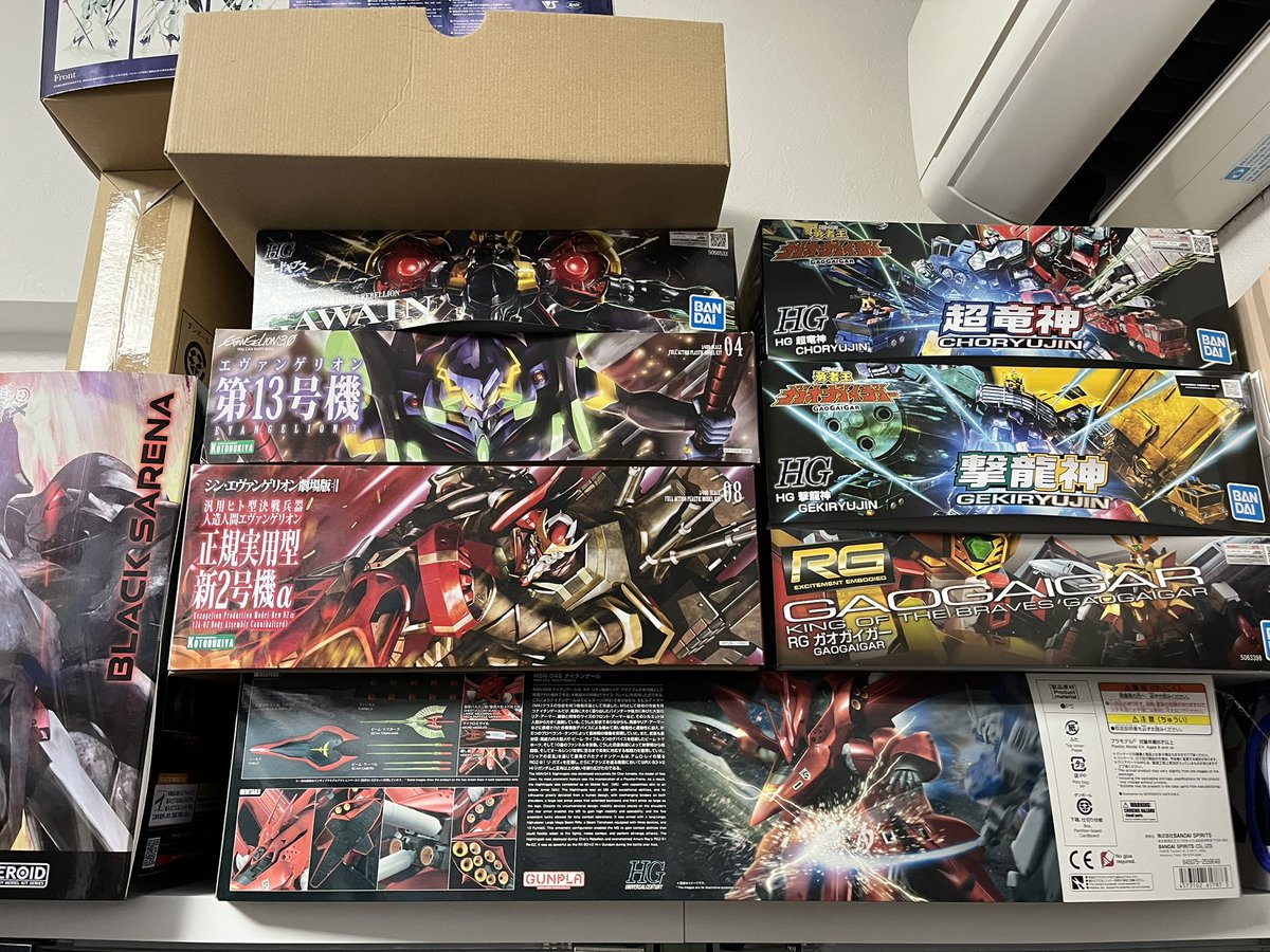 なんかHGナイチンゲールの話題をちょこちょこ見かけるな。今やってるRG Hi-νが終わったたらそろそろ作るか