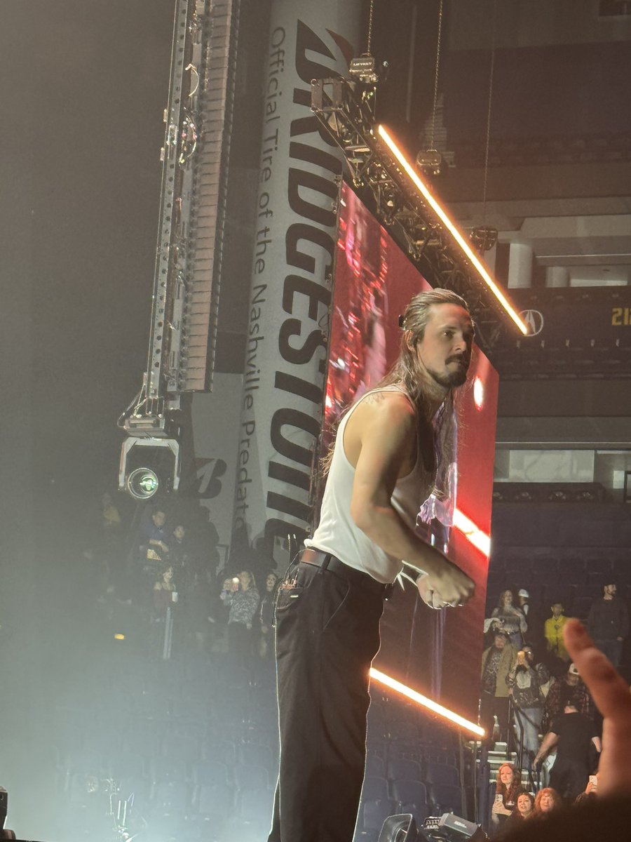 bayan Ꙩ tweet media