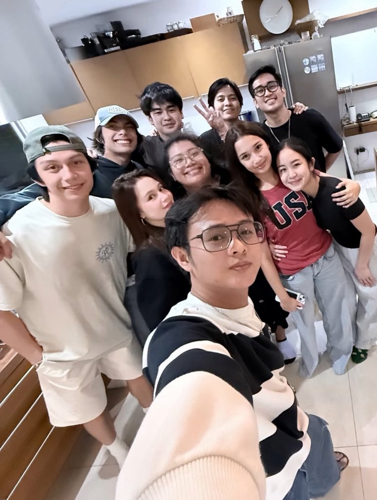 18lianne_'s tweet photo. Ito pala ganap nila kahapon
#capkrys
#captalmigo
#CapGo https://t.co/a9kFuQ3eGb