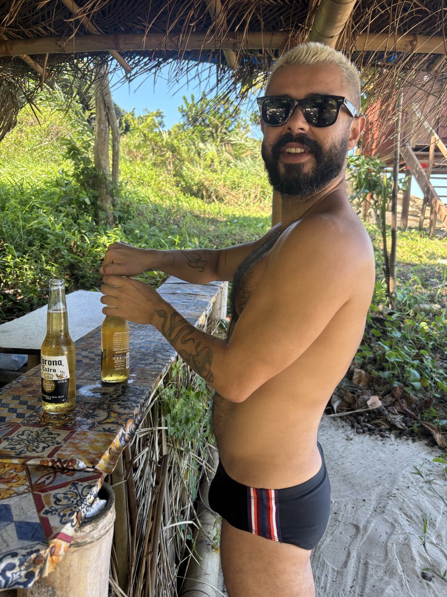 Segunda-feira útil, e minha cabeça ainda tá no feriado.
