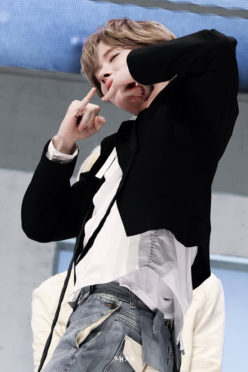 comeback live showcase try with us ギョンミン TWS Community Post - TWS Comeback Showcase 'TRY WITH US' LIVE