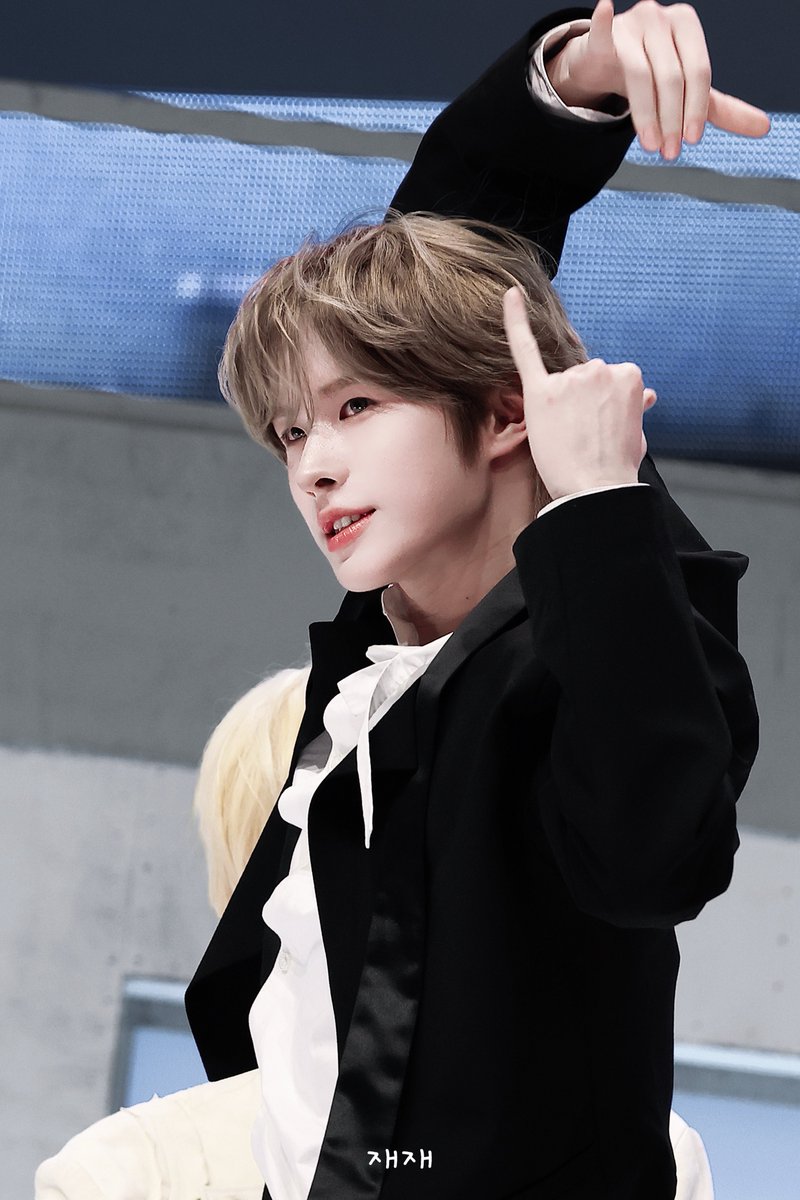 comeback live showcase try with us ギョンミン maxresdefault.jpg
