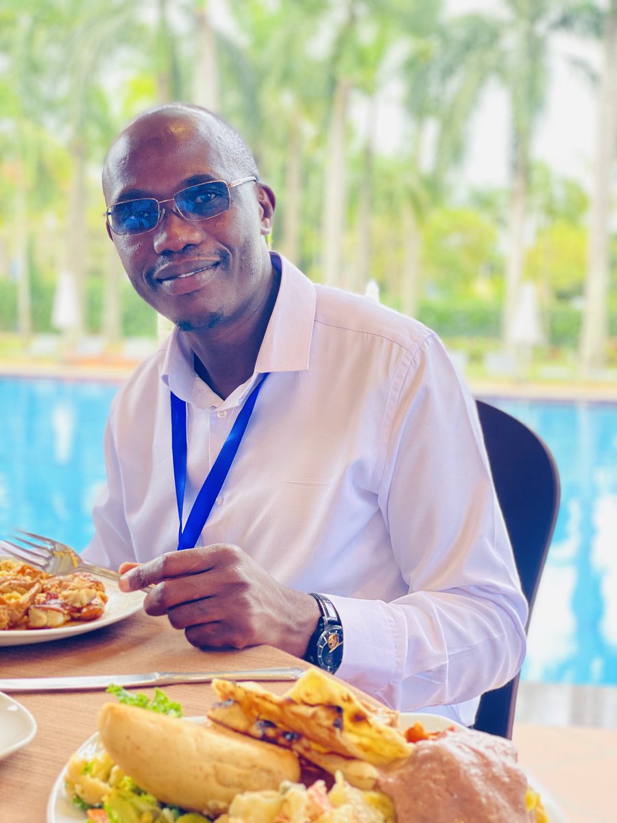RcKitendebreeze's tweet photo. Proof that we ate food๐
If anyone ever tells you that we didnโt eat food on day two of the conference akulimba!!!๐
#DCA
#101stDCA
#RotaryEyamba
#District9214
#KiBreezeKinyuma https://t.co/nfRLRydFwO