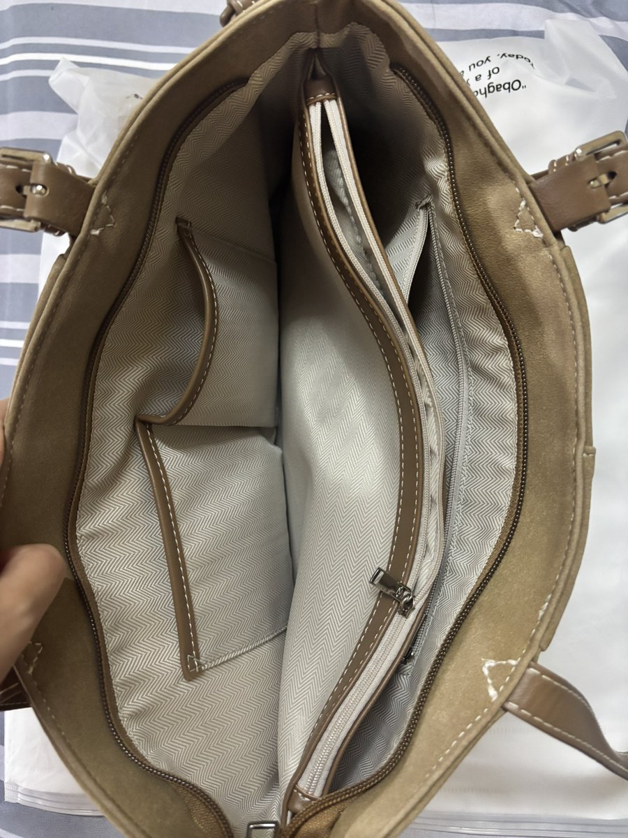 papalala6223's tweet image. ส่งต่อกระเป๋า obaghouse สี Latte brown ราคา 400 รวมส่ง ใช้งานไม่ถึงเดือนค่ะ สภาพดีมากๆจริงๆค่ะ ในช้อปร้านสินค้าหมดหมดแล้วค่า สอบถามขอดูเพิ่มเติมได้🤎  #กระเป๋า  #ส่งต่อกระเป๋ามือสอง #bag #bagsmart #ส่งต่อกระเป๋า #ส่งต่อเครื่องสำอาง #ของน่ารัก #ราคาถูก #ตลาดนัดกระเป๋า #obaghouse