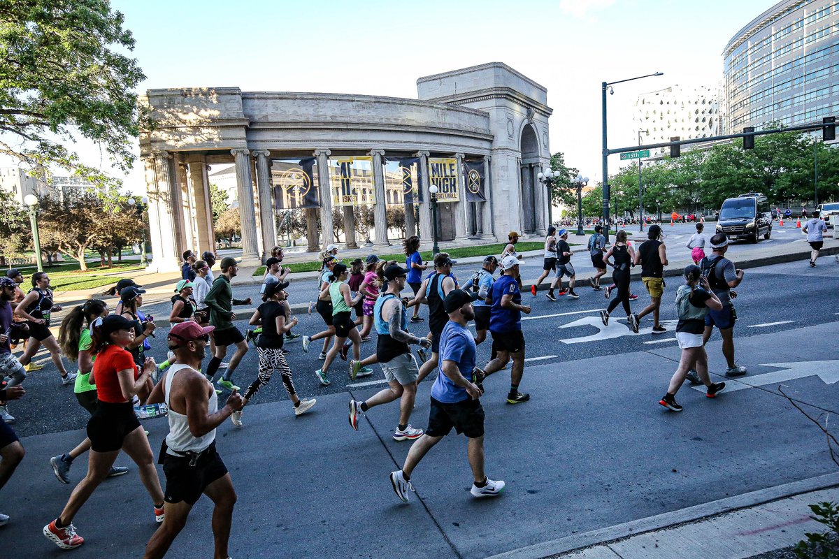 runcolfax's tweet image. See Denver from the street view! 🎉
The only Marathon in Denver will be sold out before race week 🤯, so don't wait to get your spot in the fun 👉 runcolfax.org/races/marathon…

#RunColfax #Marathon #MarathonTraining #RelayRace #MarathonRelay #TeamBuilding #RunWithFriends