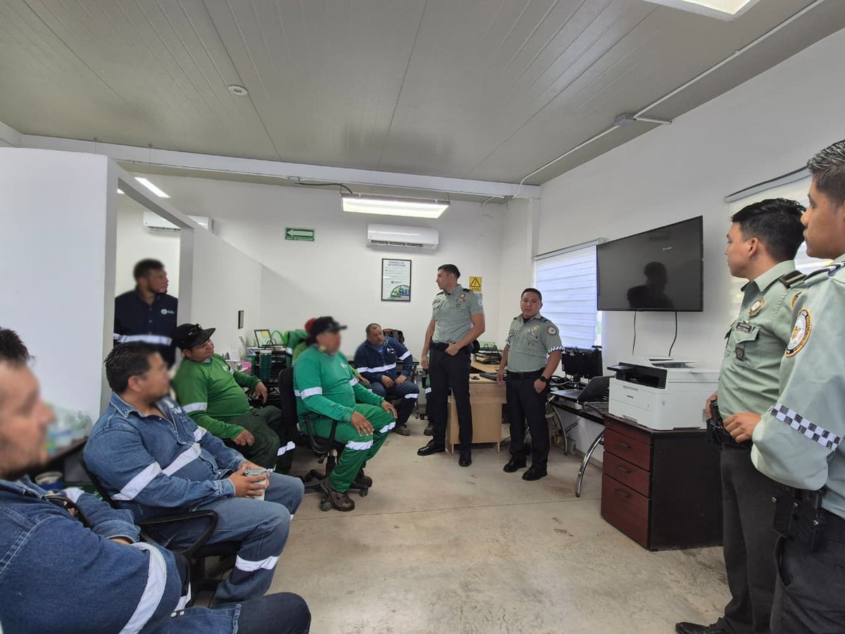 GN_MEXICO_'s tweet image. #GNInforma En #Sonora, personal de la #GuardiaNacional impartió pláticas de “Seguridad y Cultura Vial” a personal del sector empresarial en la localidad de Cajeme, con el objeto de fomentar la cultura de la denuncia. #LaGuardiaNacionalEstáContigo
