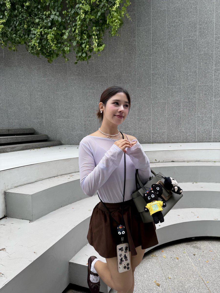 เลี้ยงแมวที่ไม่ใช่แมว😥 tweet media