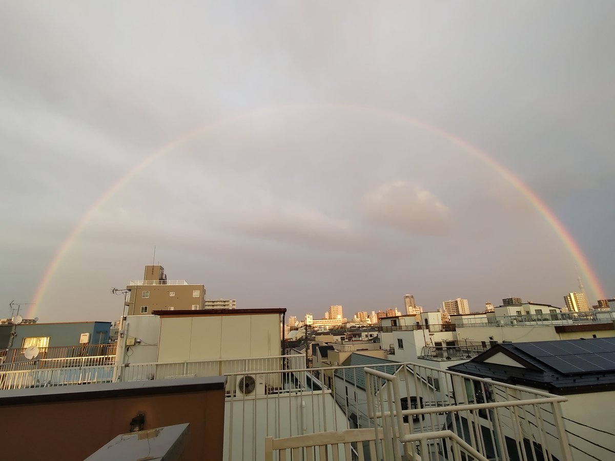 kissafukuca's tweet photo. 嬉しくて涙腺が緩む案件が何度もありましたが、最後に虹が出て完全にやられました😇😇😇

皆様からの応援、助けがあったからこそです…ううう…ありがとうございます。
これを読んでいただいている皆様に、大きな大きな福が来ますように！ https://t.co/rskMSEG2SY