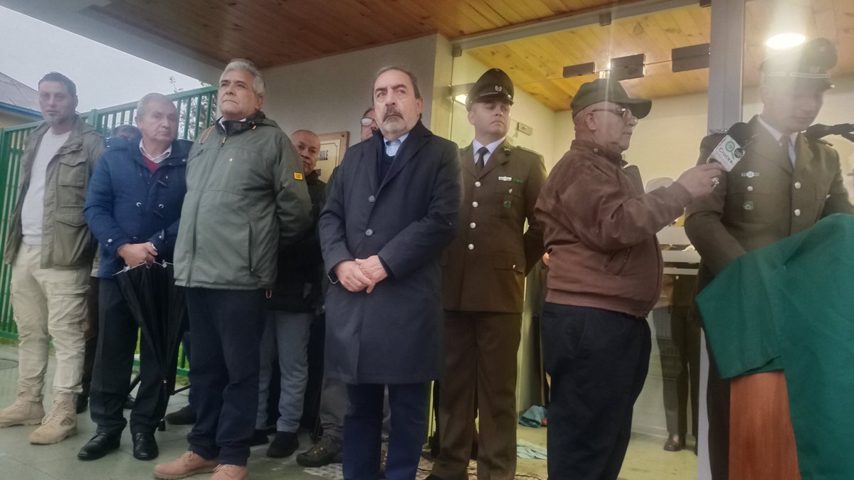 ✅ ️Izamiento pabellón nacional en el marco del Día del Carabinero en la Subcomisaria de San José comuna de Mariquina.

#sjmq #mariquina #losrios #valdiviacl #Carabineros #diadelcarabinero <a href="/CarabLosRios/">Carabineros Región de Los Ríos</a> <a href="/Carabdechile/">Carabineros de Chile</a>
