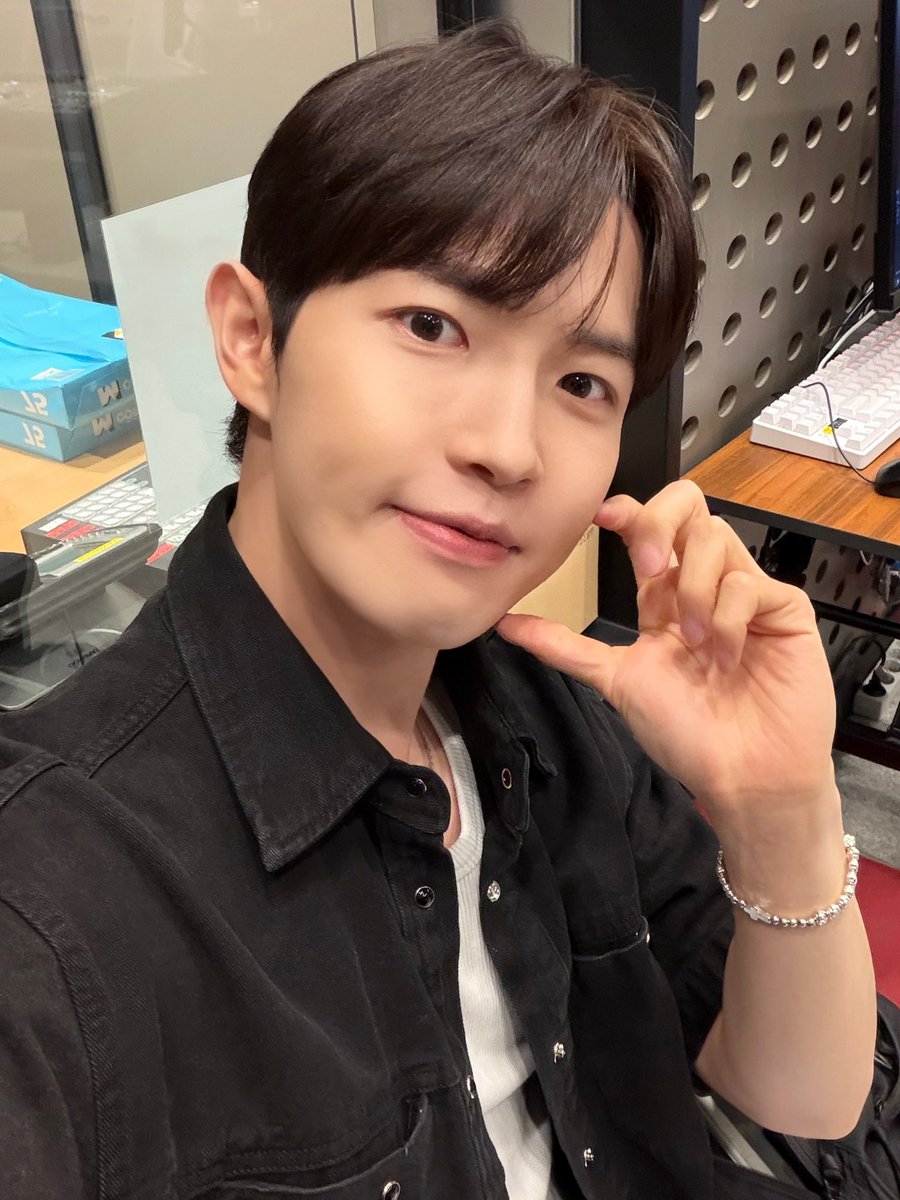 김재환 KIM JAE HWAN tweet media