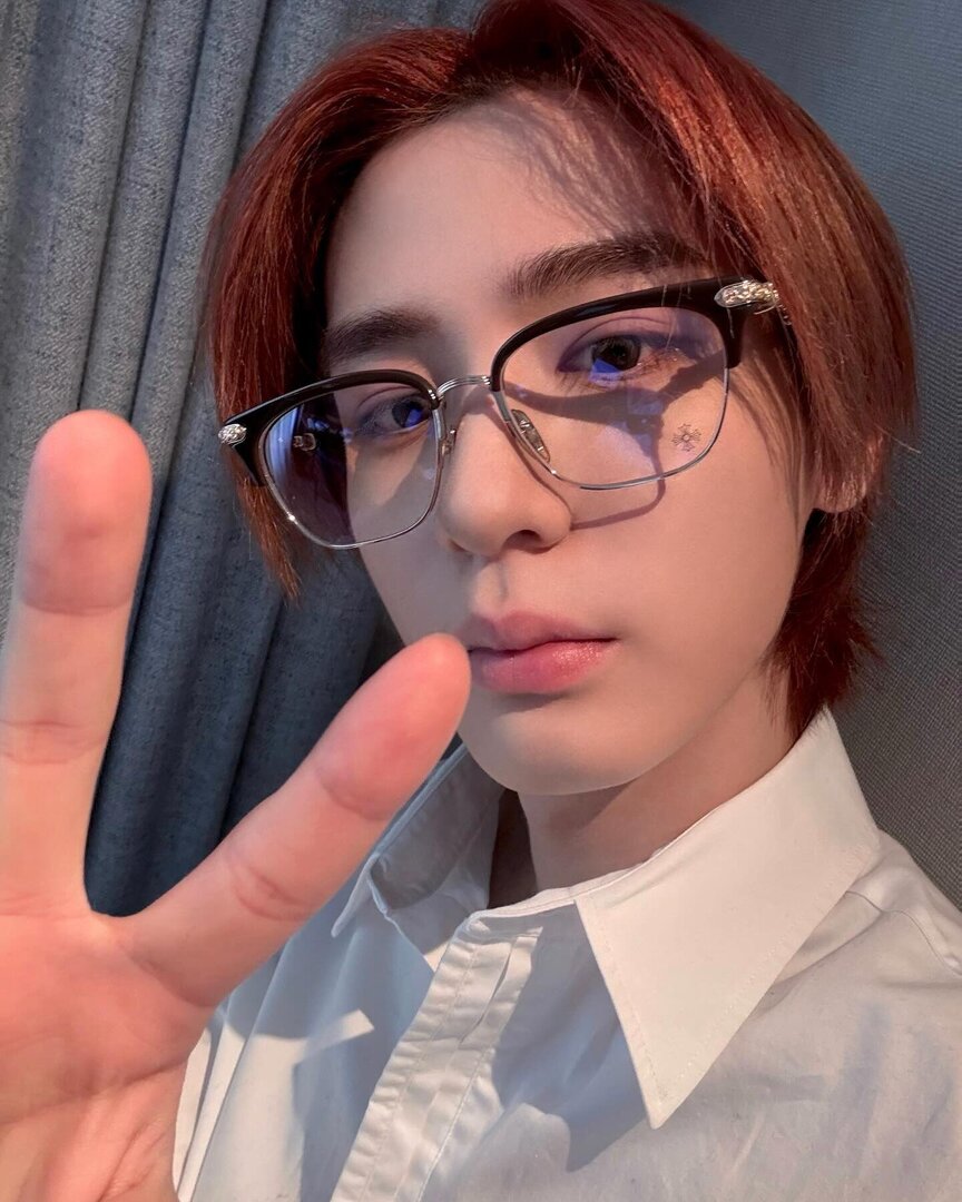 selfolssi ♤ tweet media