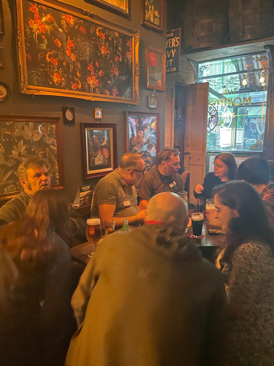 MorrisBarDublin's tweet photo. Guím go leor craic, cainte agus ceoil ort ar do bhreithlá 💚 #Gaeltacht #TalbotSt #baileathacliath https://t.co/9t4Qp2t3Uh