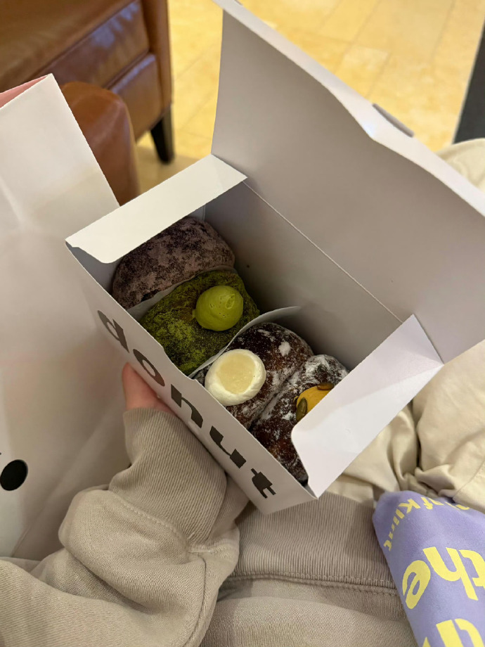 PetFerry's tweet photo. Grab a pack, share the crunch!  These crispy snacks are perfect for movie nights or study breaks—tag a friend you’d pass this to! https://t.co/BTEtssax7s
