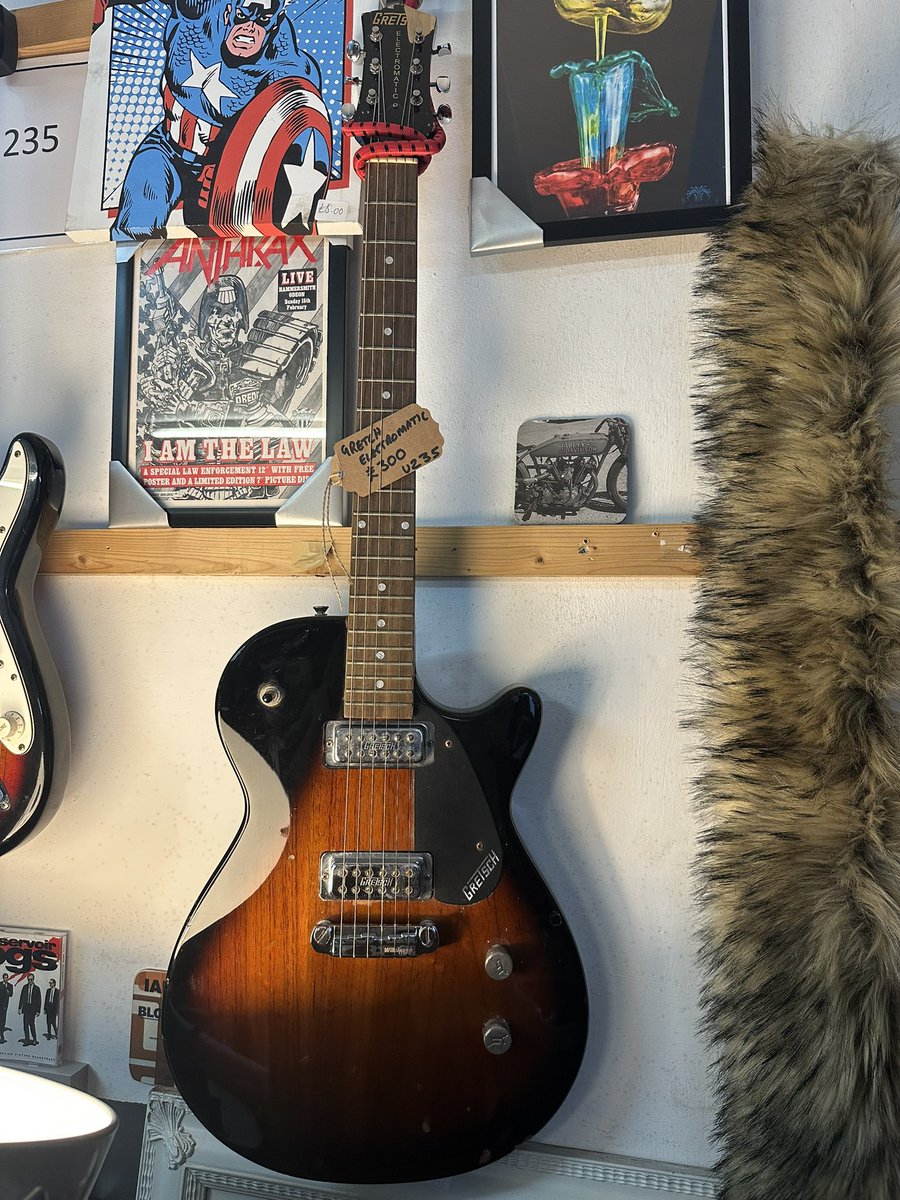 astraantiques's tweet photo. Unit 235 has this fantastic Gretch electromatic guitar now available #unit 235 #gretchguitar #electricguitar #astraantiquescentre #hemswell https://t.co/QWxveLnKRz