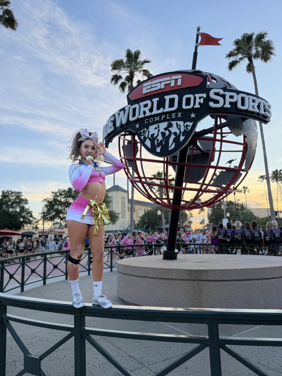 Krysten Meleen tweet media