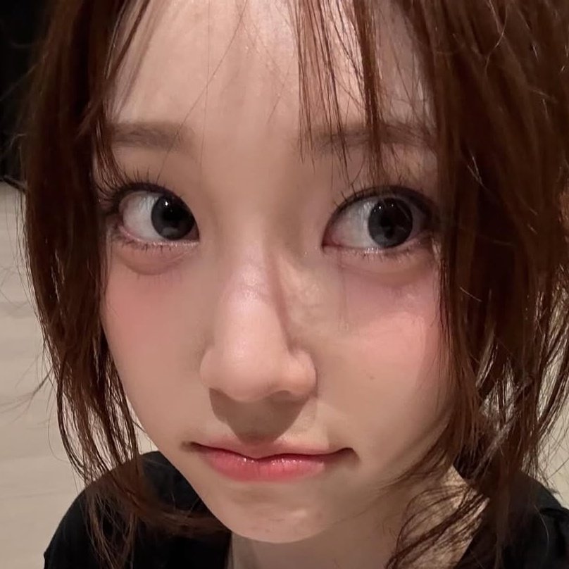 Youngseo. tweet media