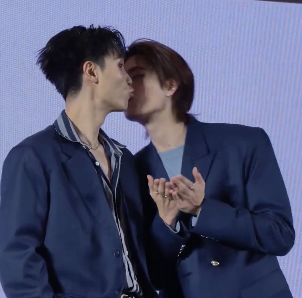 ࣪ ִֶָ☾. tweet media