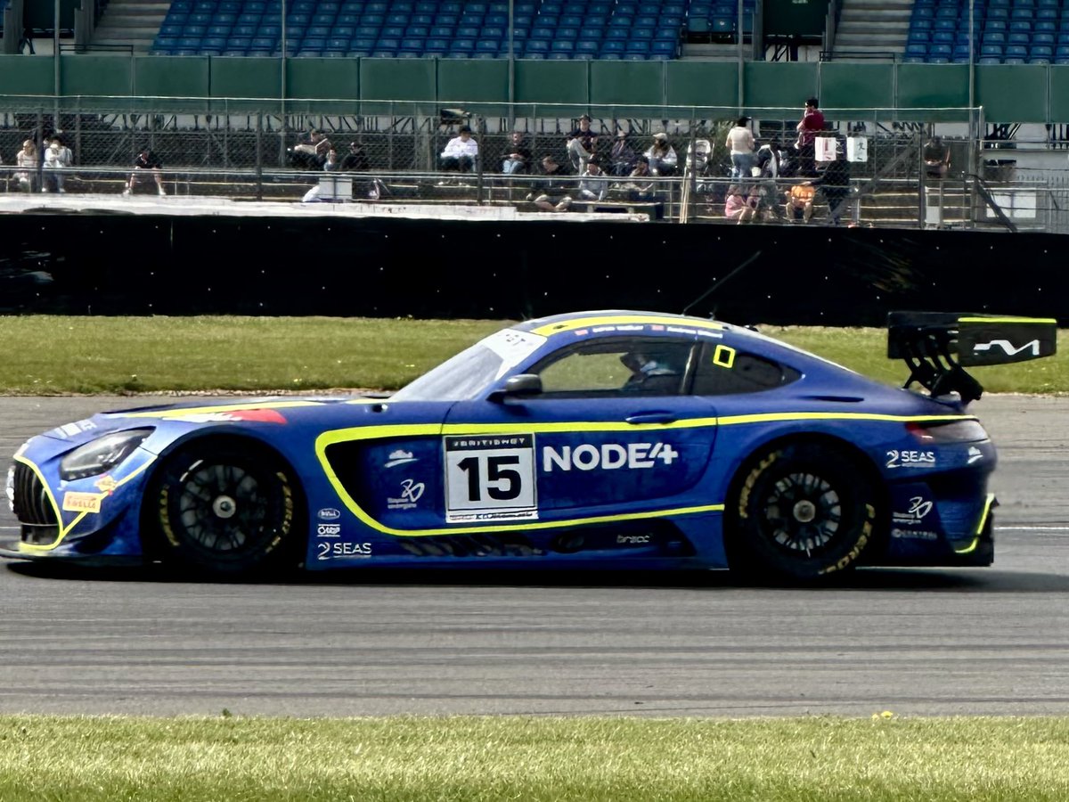 JuliaBramble's tweet image. How was your weekend? I hope it was fab!
I took my car-crazy lad to watch the #BritishGT racing at @SilverstoneUK yesterday.
What an awesome day!👏☀️🤩🏁