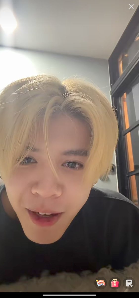 DORNThailand's tweet image. มาแล้ว  สามารถพูดคุยผ่าน แท๊กนี้ได้เลยย
🔗v.kuaishou.com/7G3pHkt5 

#DORNLIVETALK
#DORN #NexT1DE_DORN #NexT1DE